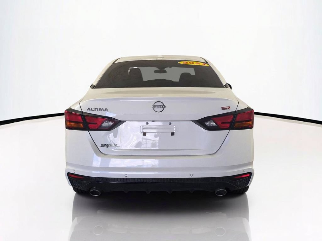 Used 2024 Nissan Altima 2.5 SR FWD image 6