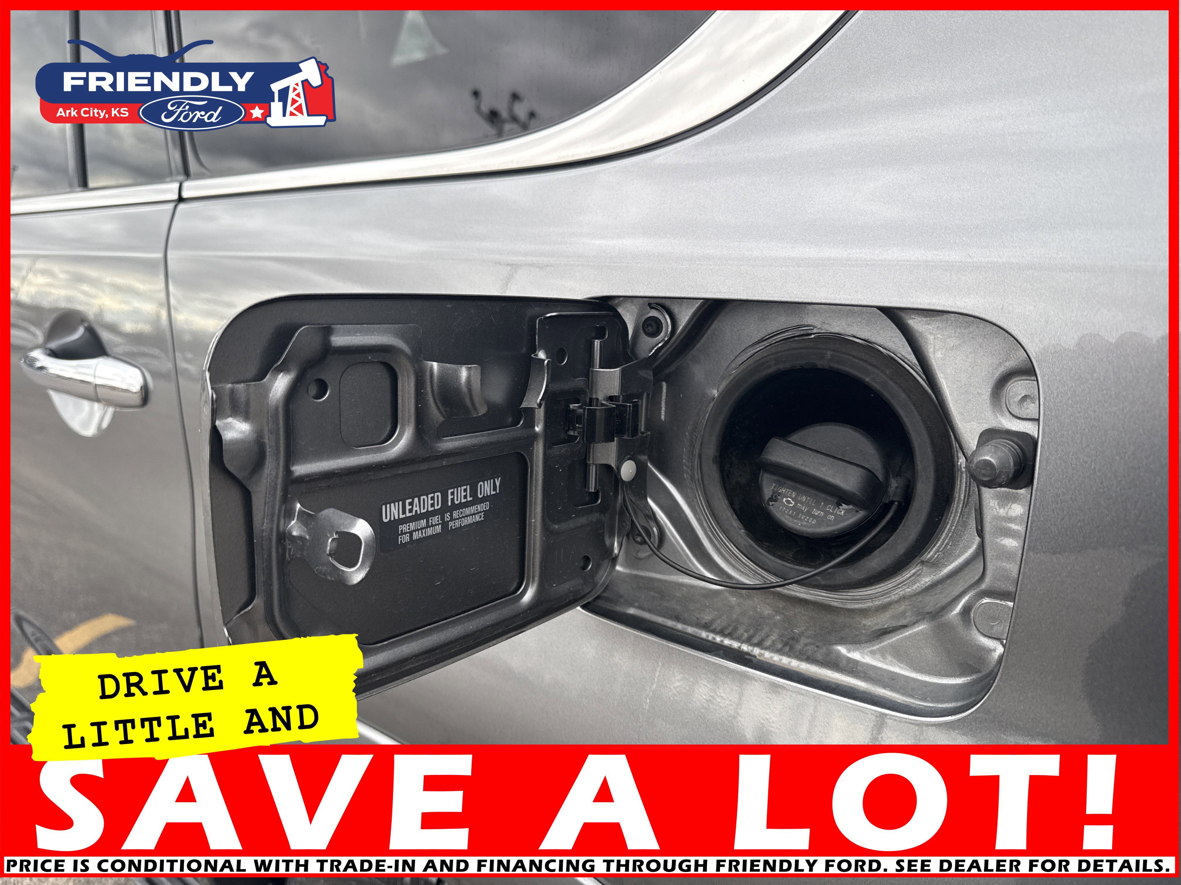 Used 2024 Nissan Armada SV image 5