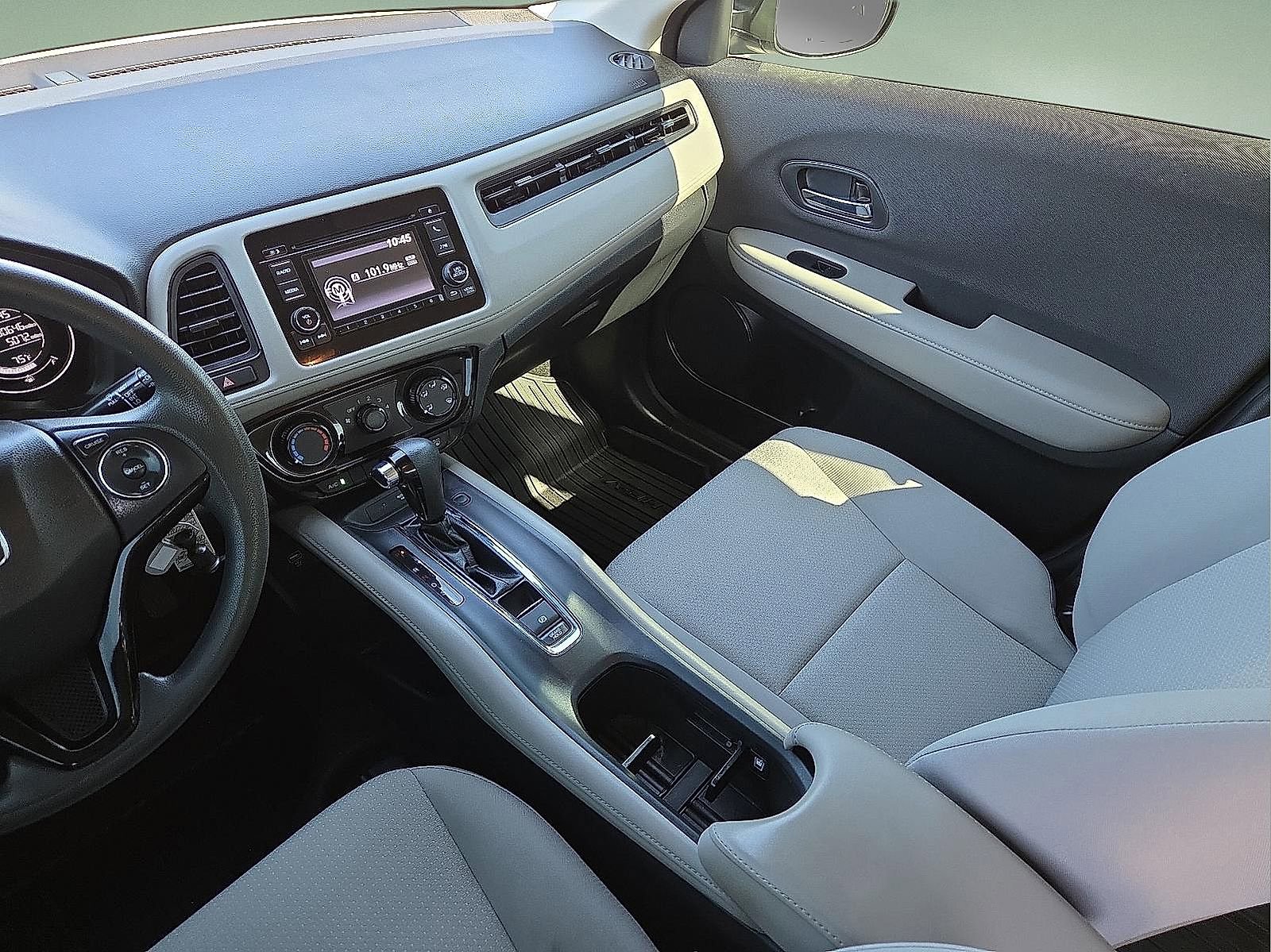 Used 2021 Honda HR-V LX image 12