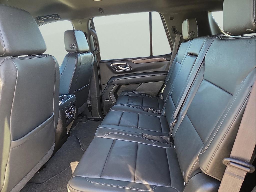Used 2022 Chevrolet Tahoe Z71 w/ Luxury Package image 14