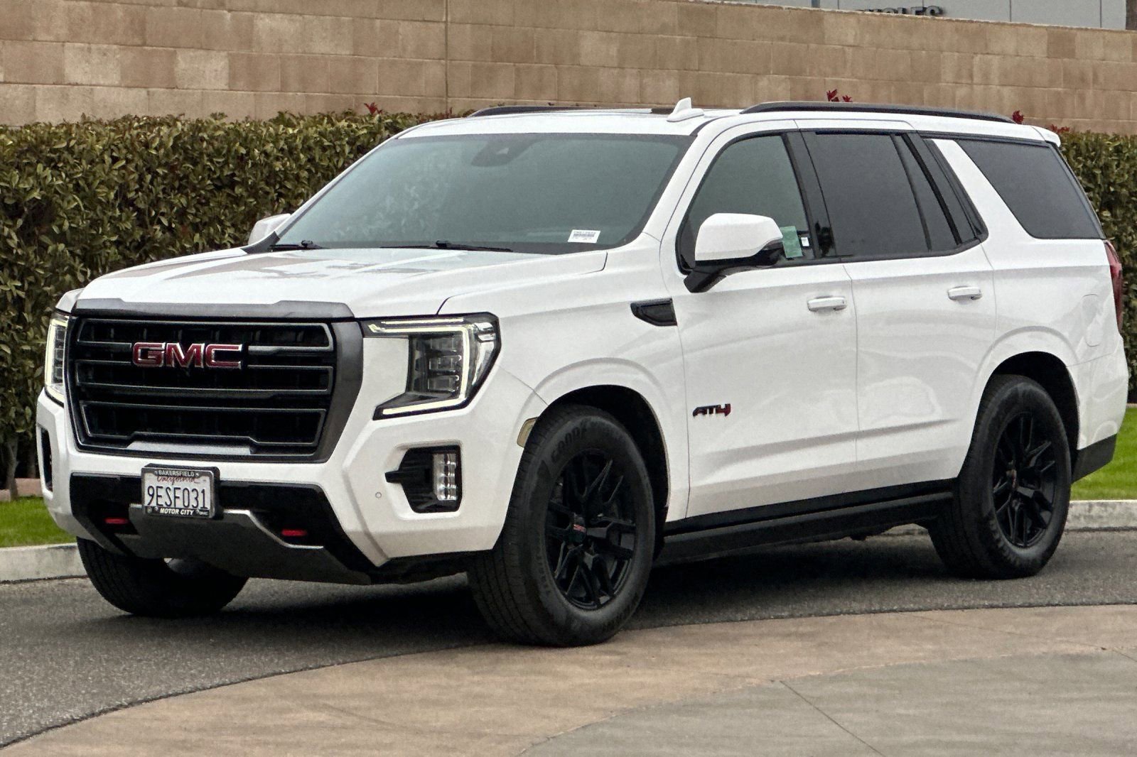 Used 2023 GMC Yukon AT4 image 8