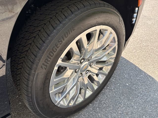 Used 2024 Chevrolet Tahoe Premier w/ Premium Package image 36