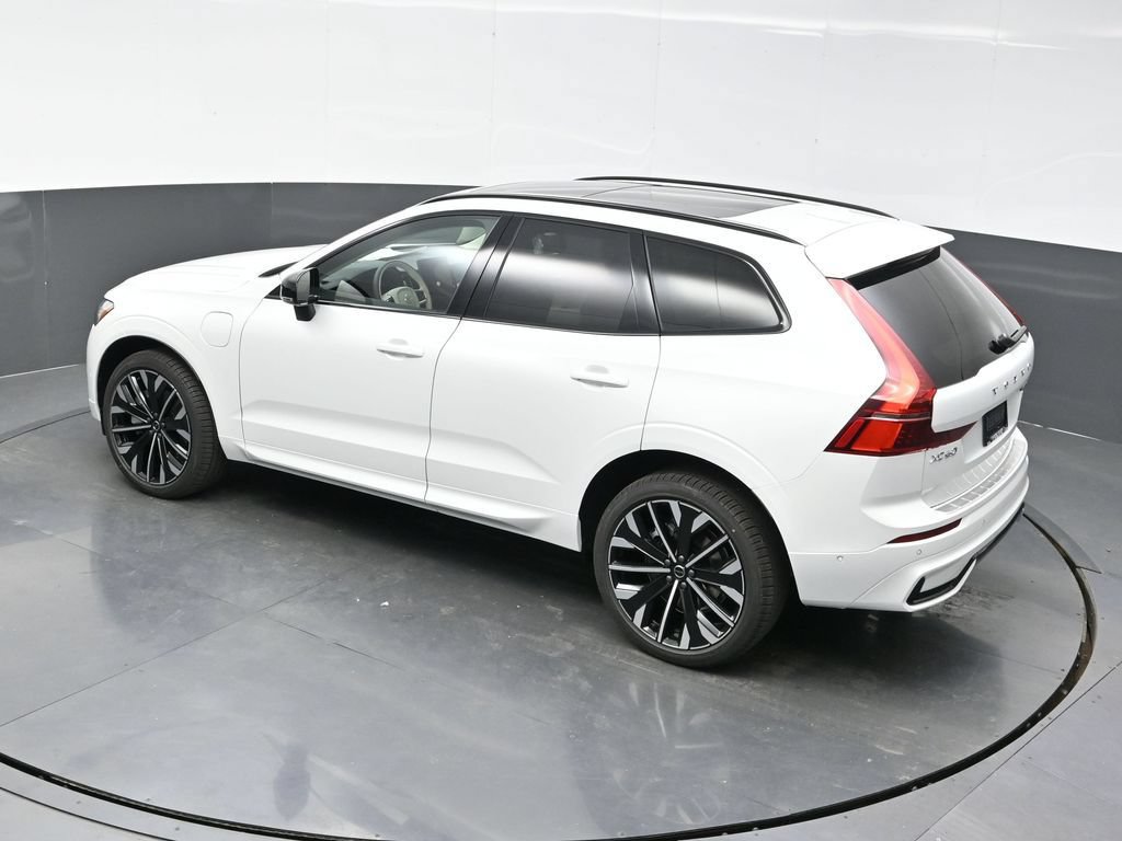 New 2026 Volvo XC60 T8 Ultra w/ Climate Package PRO AWD/4WD image 53