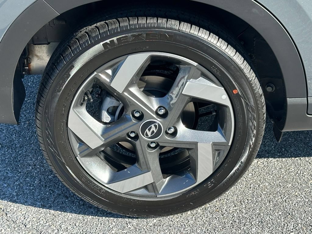 New 2026 Hyundai Venue SEL FWD image 9