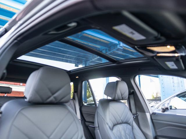 Used 2024 BMW X5 sDrive40i w/ M Sport Package image 46