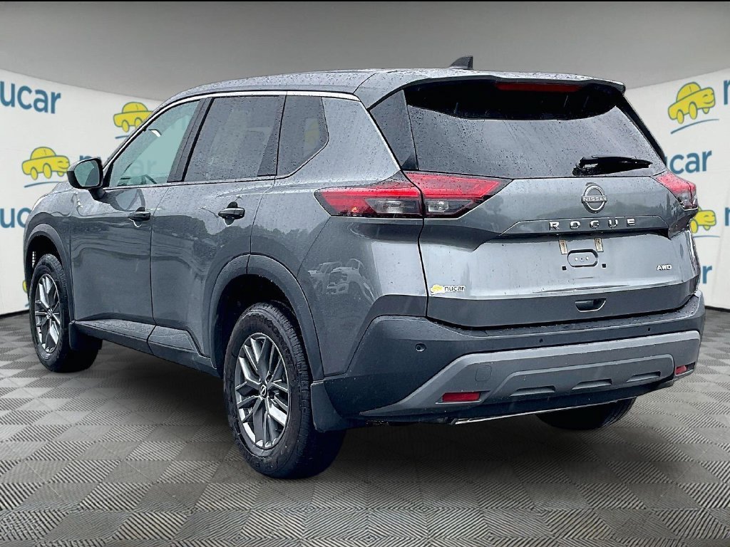 Used 2023 Nissan Rogue S AWD/4WD image 4