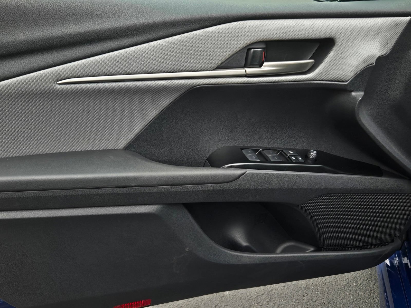 Certified 2026 Toyota Camry SE FWD image 9