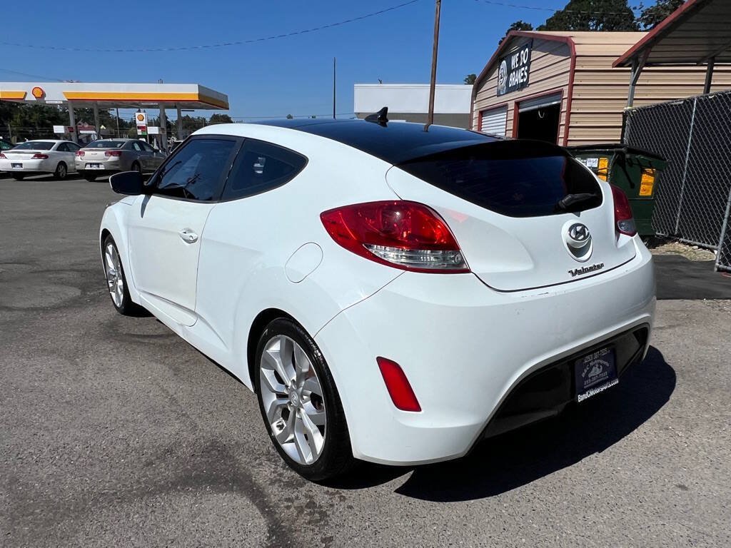 Used 2013 Hyundai Veloster w/ Style Pkg FWD image 17