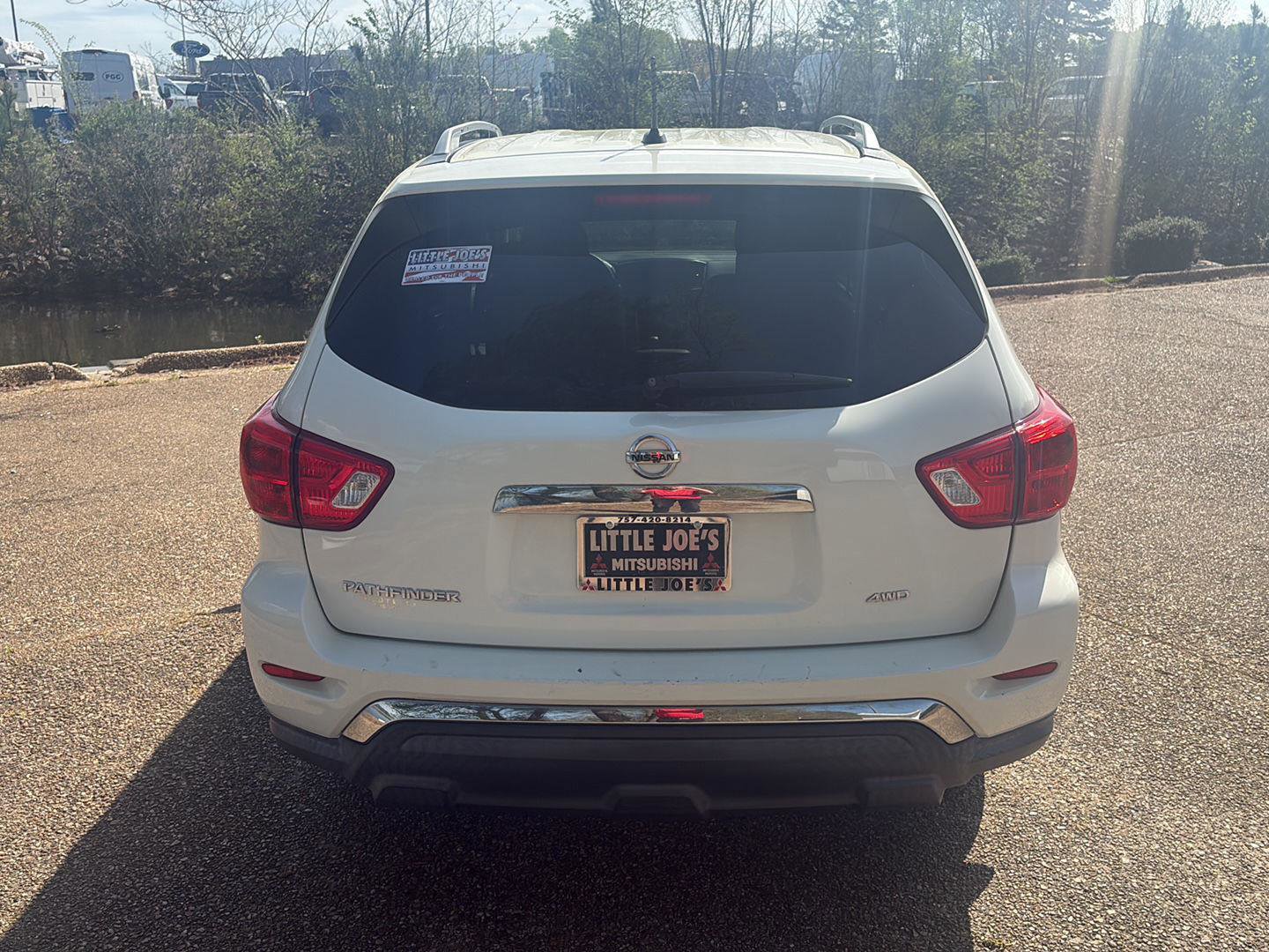 Used 2017 Nissan Pathfinder S image 7