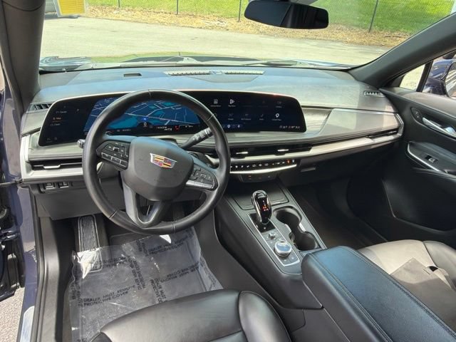 Used 2025 Cadillac XT4 Premium Luxury AWD/4WD image 16