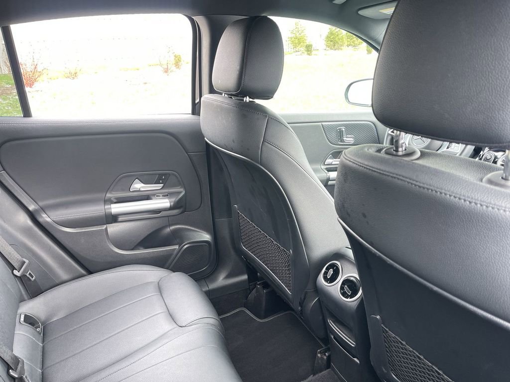 Used 2025 Mercedes-Benz GLA 250 image 35