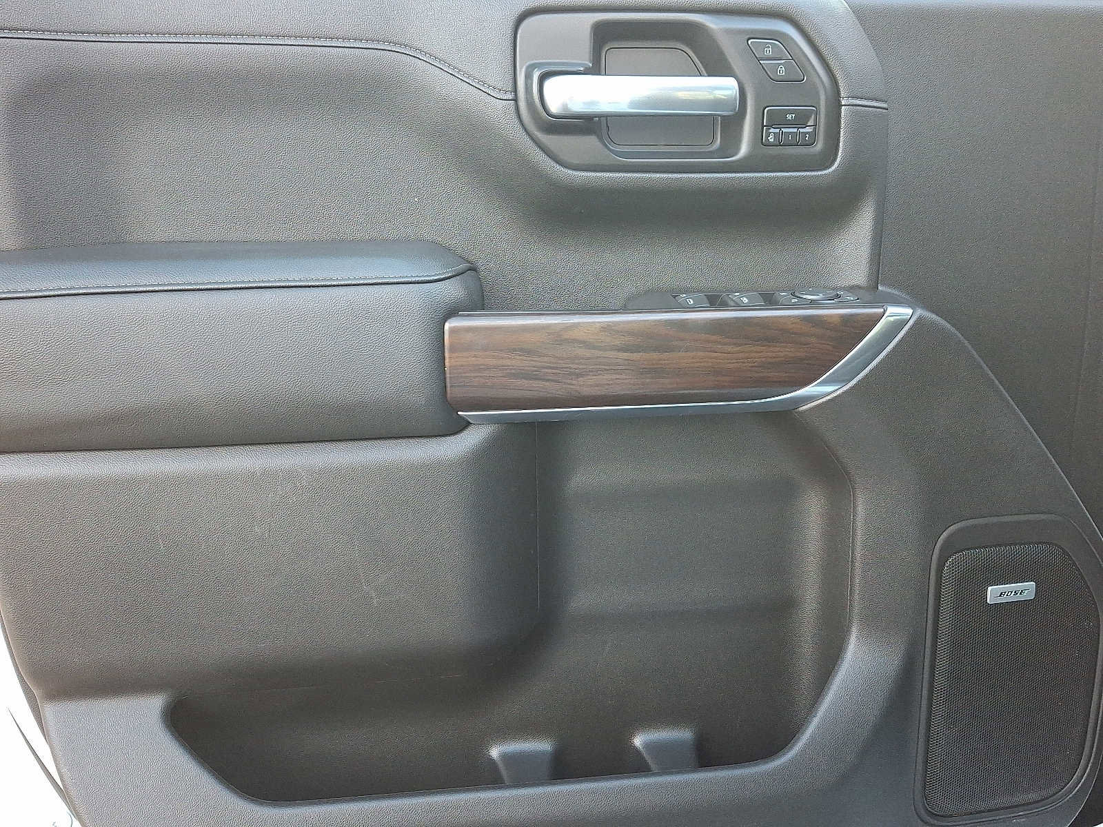 Used 2020 GMC Sierra 1500 SLT w/ SLT Premium Plus Package image 15