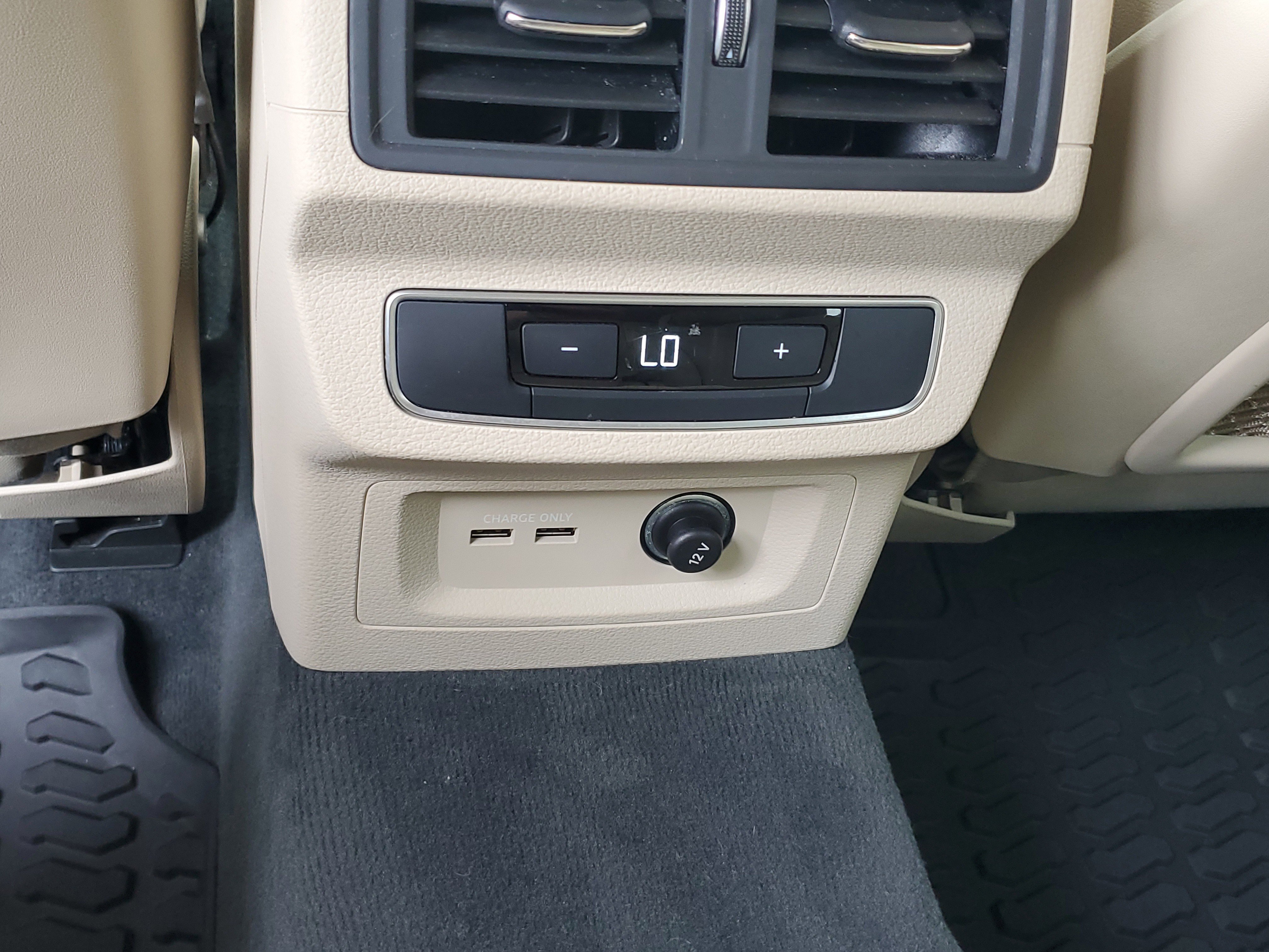 Used 2022 Audi Q5 e Premium Plus image 10