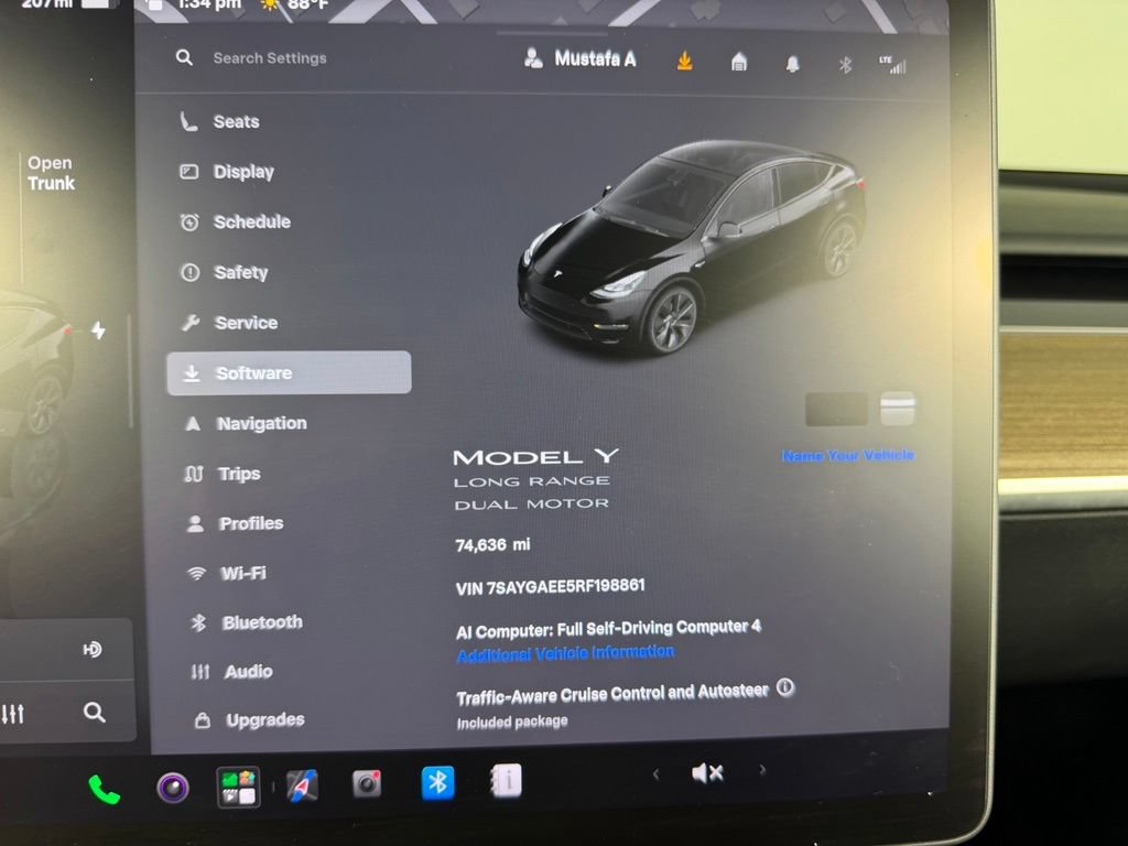 Used 2024 Tesla Model Y Long Range AWD/4WD image 19
