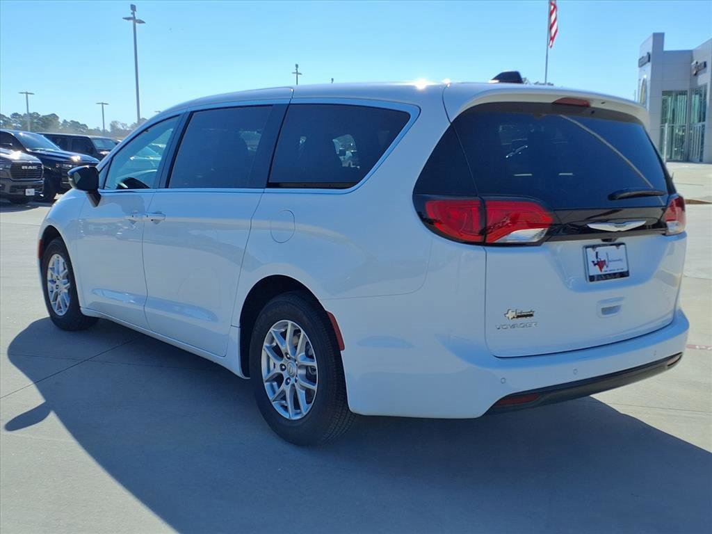 New 2026 Chrysler Voyager LX image 2
