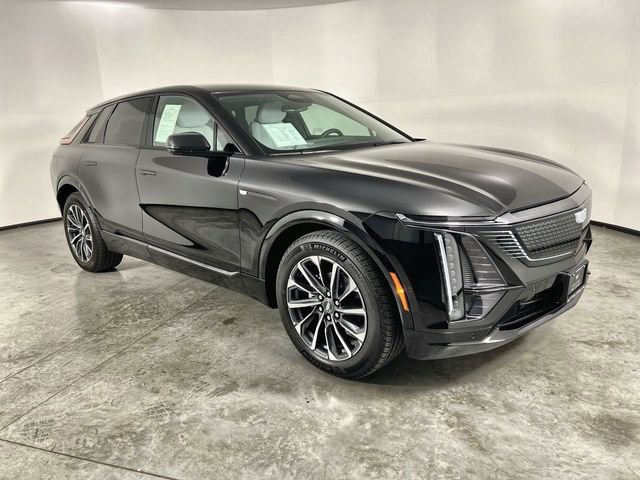 Certified 2026 Cadillac Lyriq Sport AWD/4WD image 2