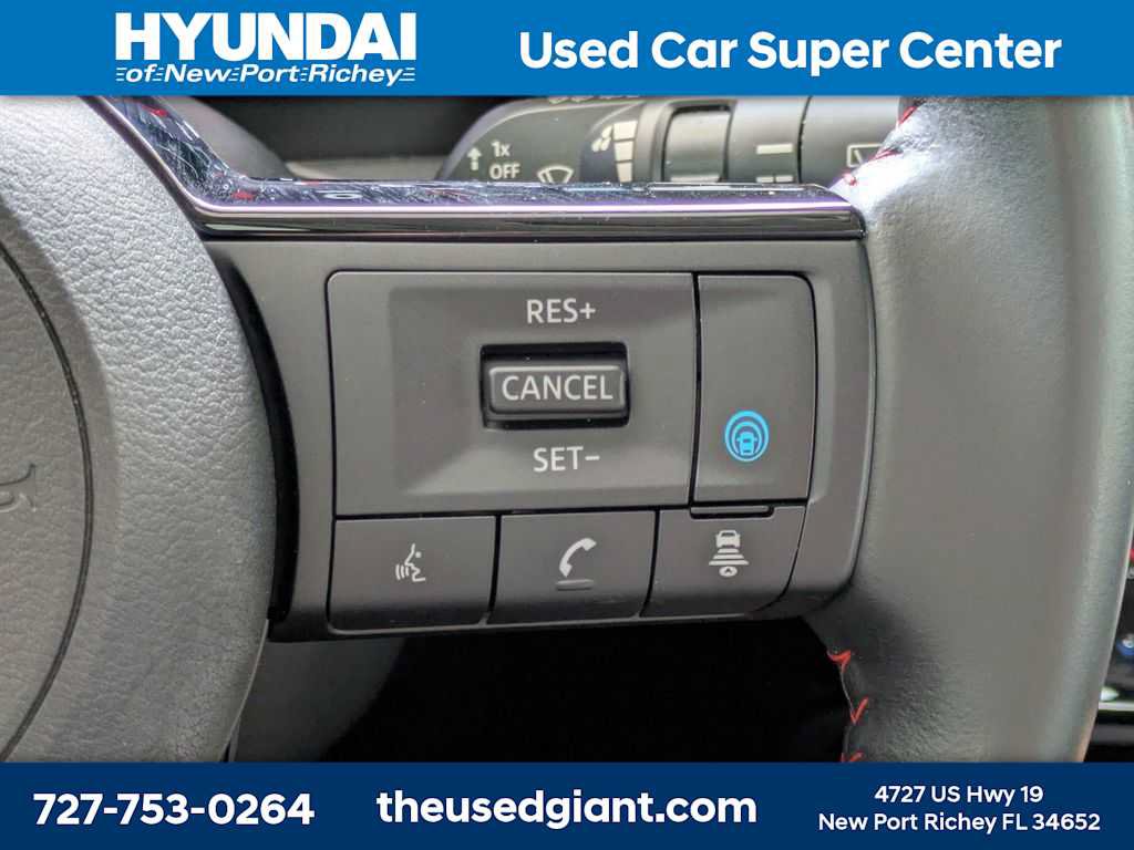 Used 2025 Nissan Kicks SR FWD image 29