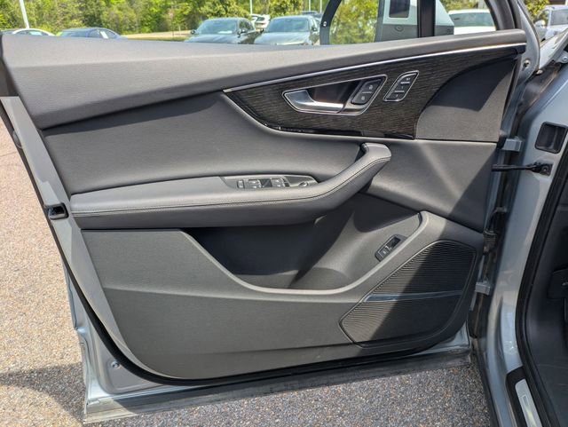 Used 2025 Audi Q7 3.0T Premium Plus image 25