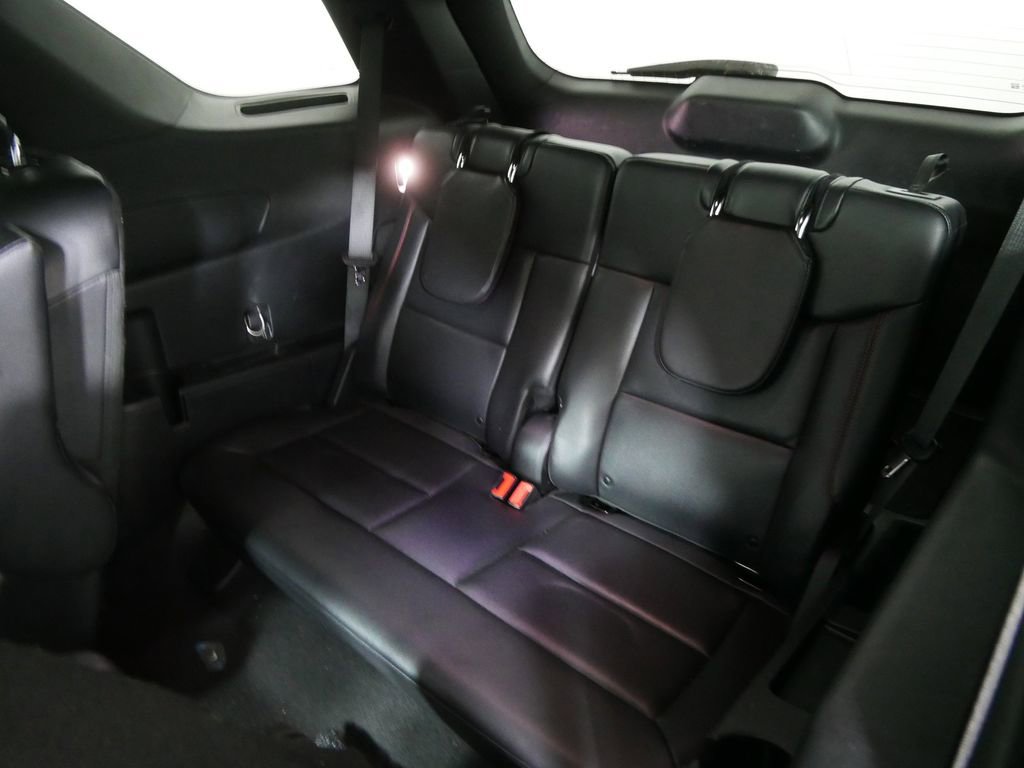Used 2023 Ford Explorer ST-Line image 18