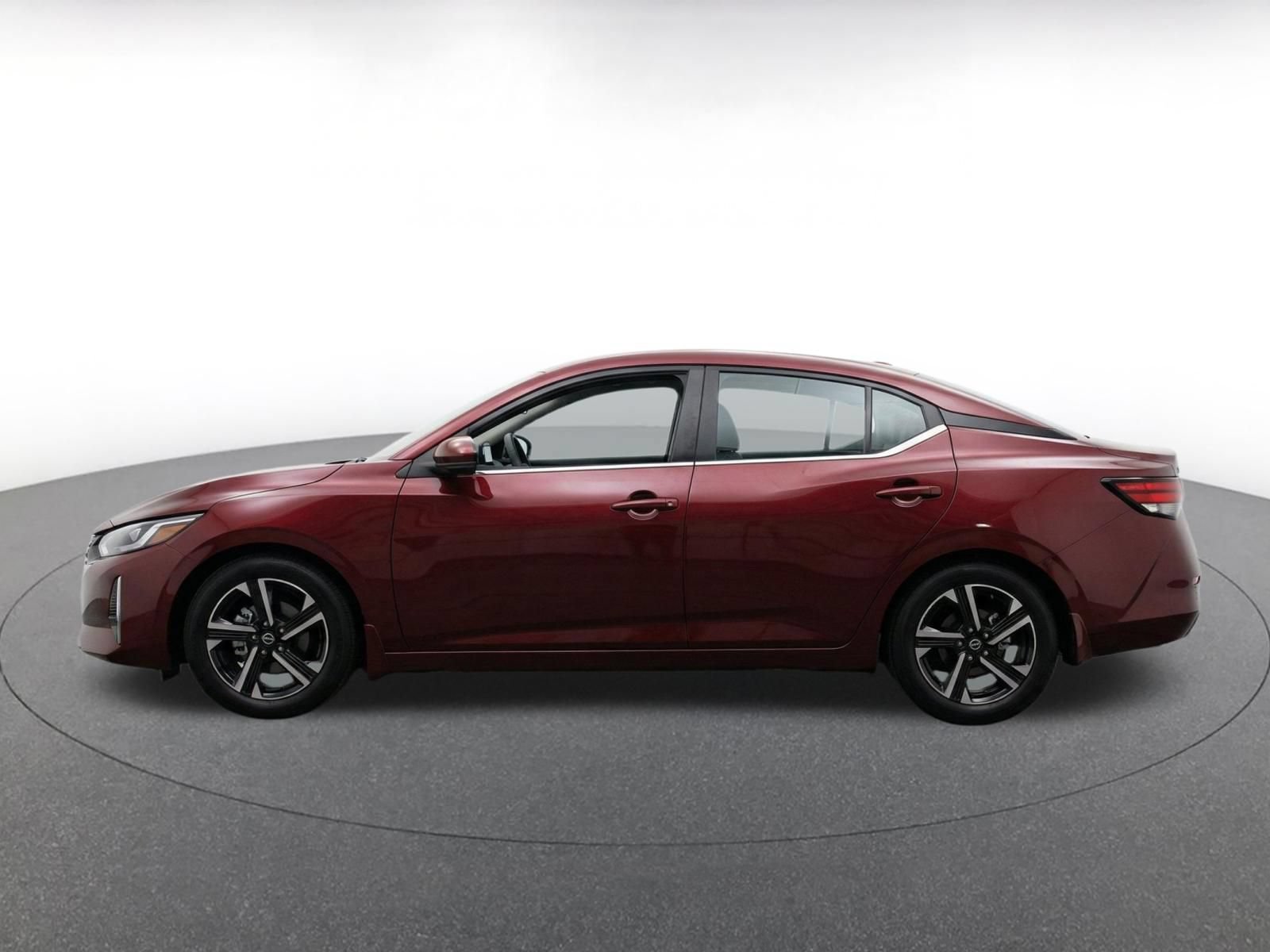 Used 2025 Nissan Sentra SV FWD image 4