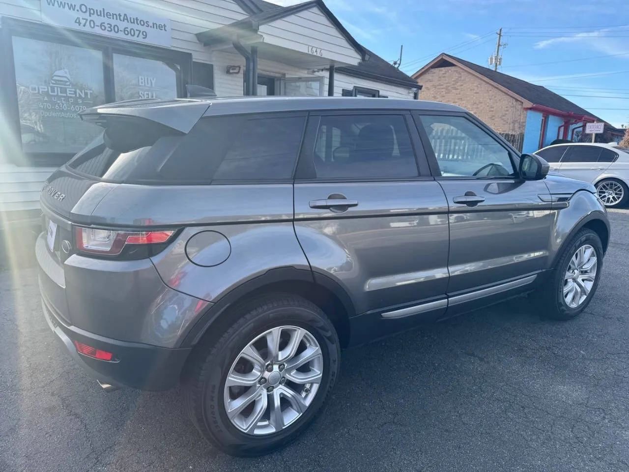 Used 2017 Land Rover Range Rover Evoque SE image 10