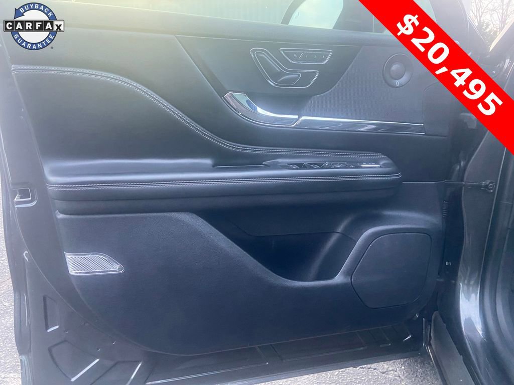 Used 2020 Lincoln Corsair Reserve image 12
