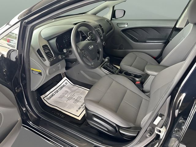 Used 2017 Kia Forte LX image 10