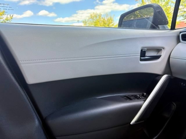 Used 2025 Toyota Corolla Cross L FWD image 17