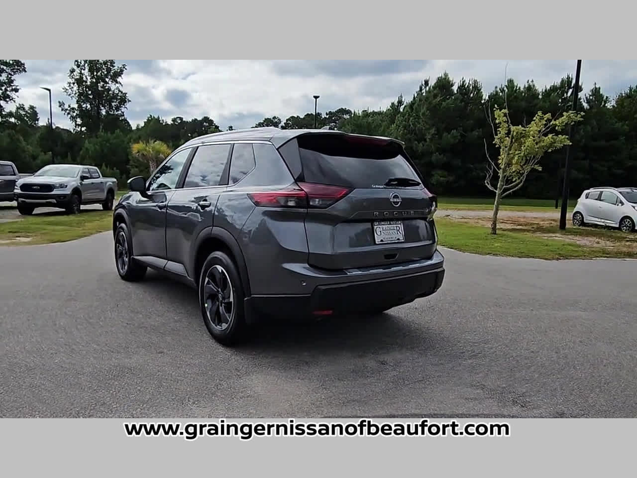 New 2026 Nissan Rogue SV image 29