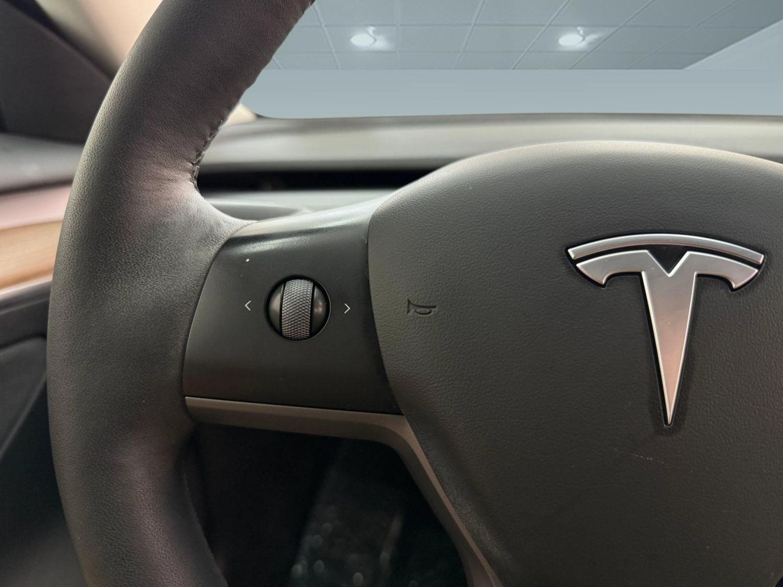 Used 2022 Tesla Model 3 Long Range AWD/4WD image 13