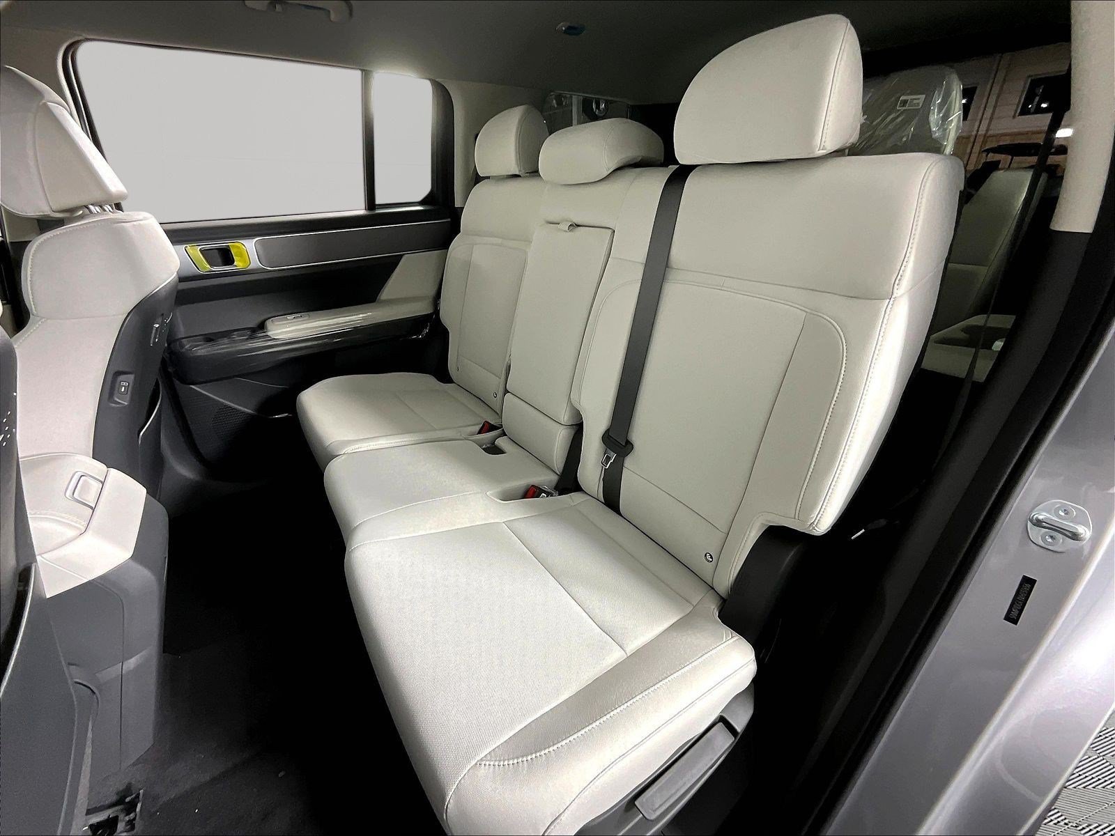 New 2027 Hyundai Santa Fe SE AWD/4WD image 17