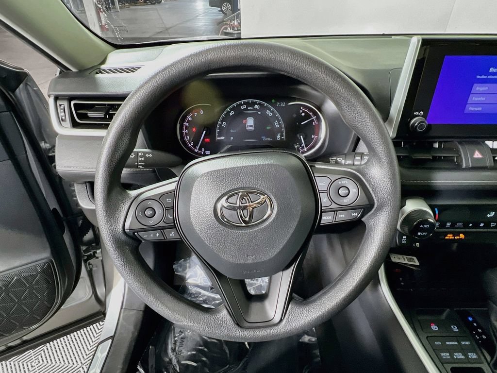 Certified 2025 Toyota RAV4 XLE AWD/4WD image 10