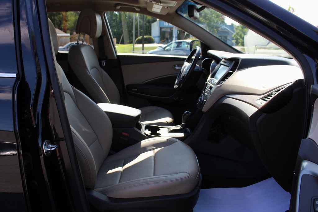 Used 2018 Hyundai Santa Fe Sport w/ Cargo Package AWD/4WD image 31