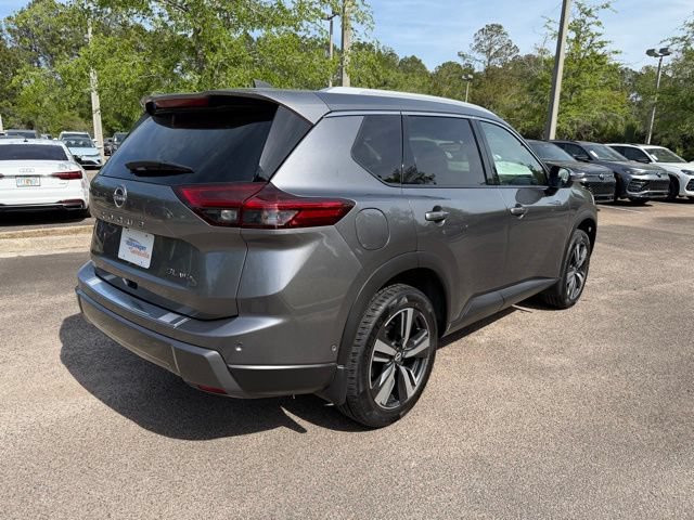 Used 2025 Nissan Rogue SL AWD/4WD image 6