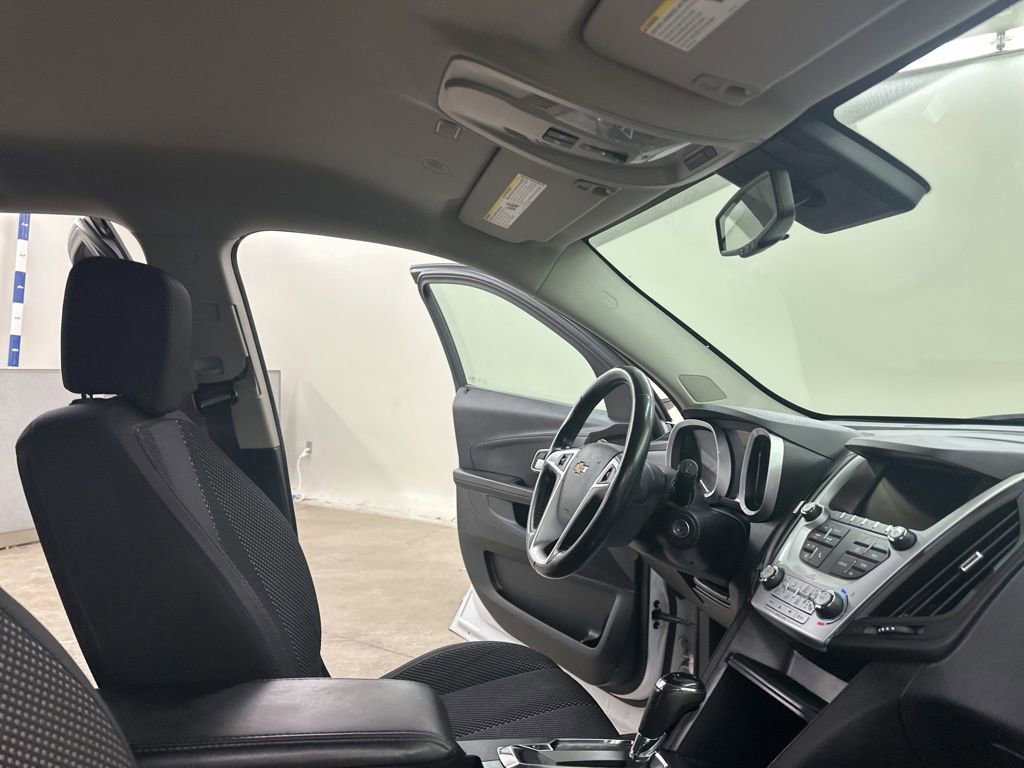 Used 2017 Chevrolet Equinox LT w/ Convenience Package image 20