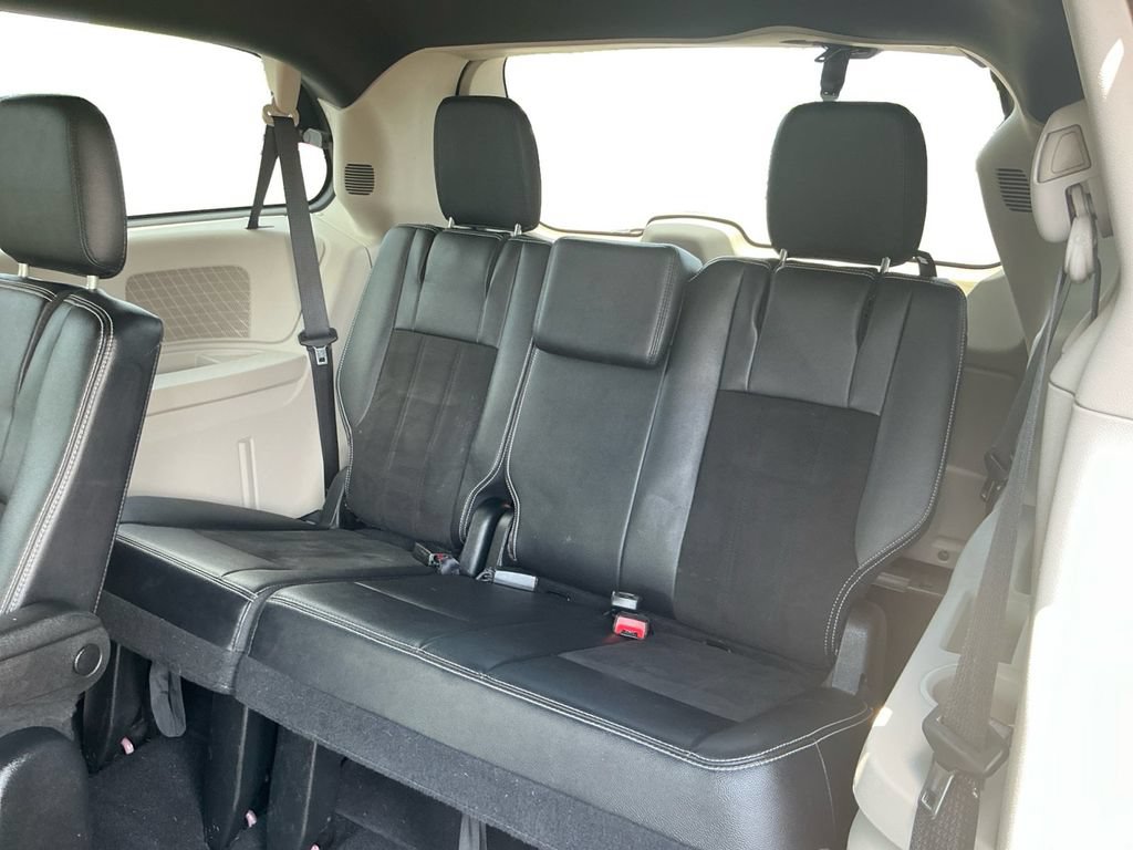 Used 2019 Dodge Grand Caravan SXT FWD image 21