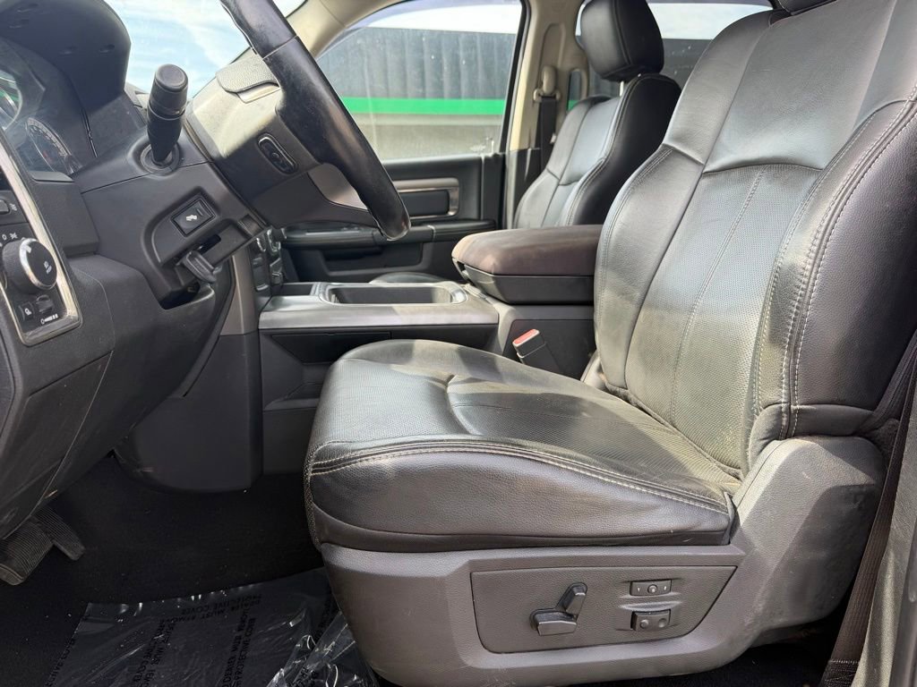 Used 2018 RAM 2500 Laramie w/ Sport Appearance Group AWD/4WD image 7