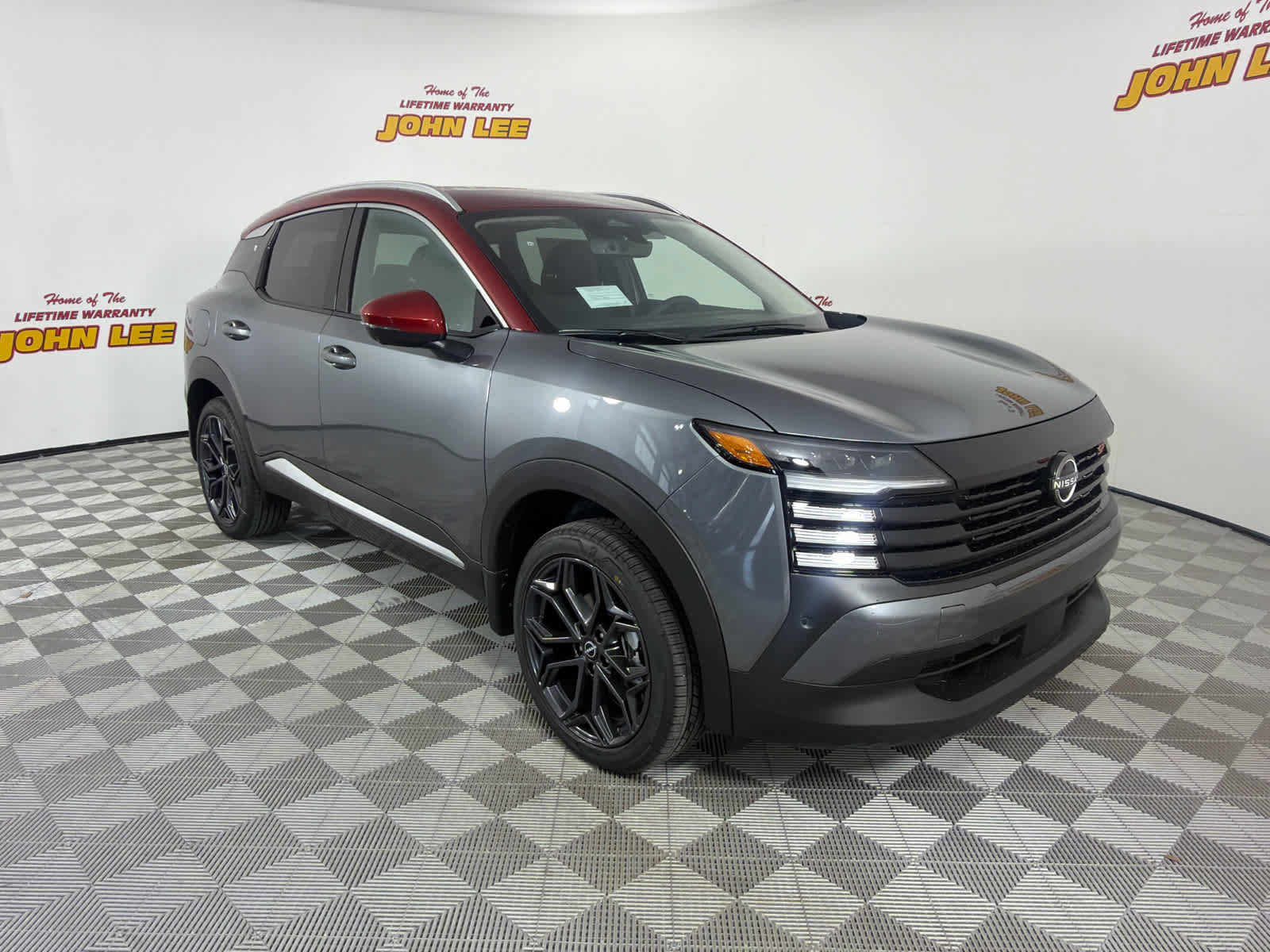 New 2026 Nissan Kicks SR w/ SR Premium Package FWD image 8