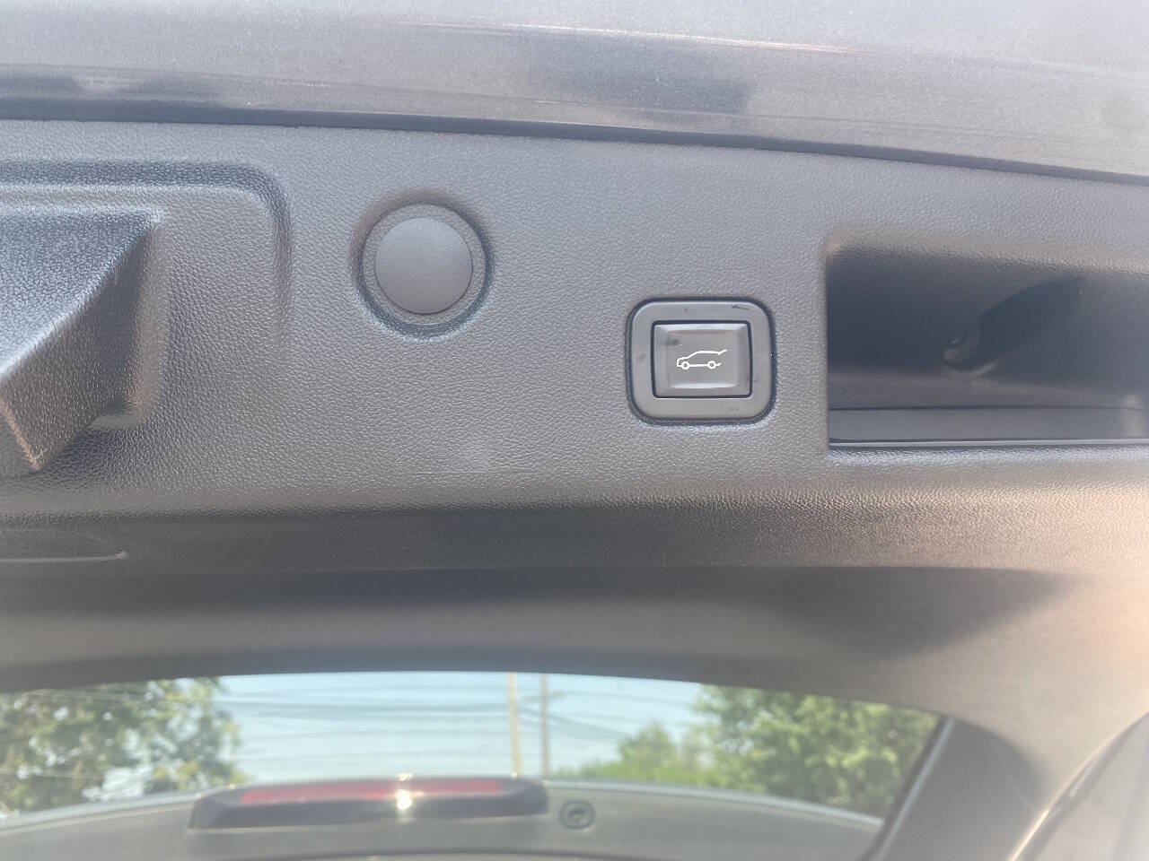 Used 2018 Chevrolet Equinox Premier AWD/4WD image 15
