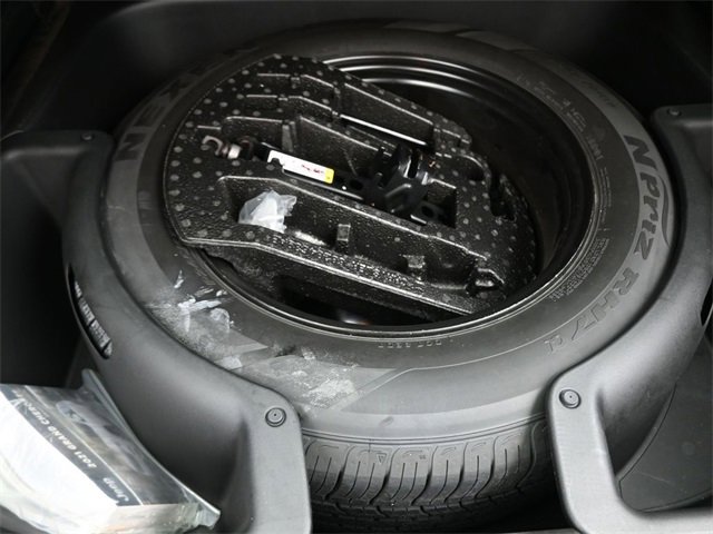 Used 2021 Jeep Grand Cherokee Laredo X image 14