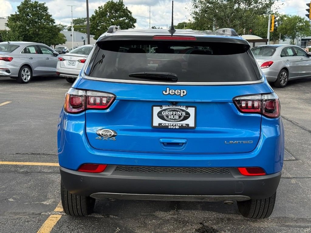 Used 2024 Jeep Compass Limited AWD/4WD image 4