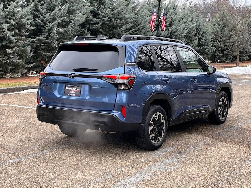 Used 2025 Subaru Forester Premium w/ Convenience Package #2 image 21