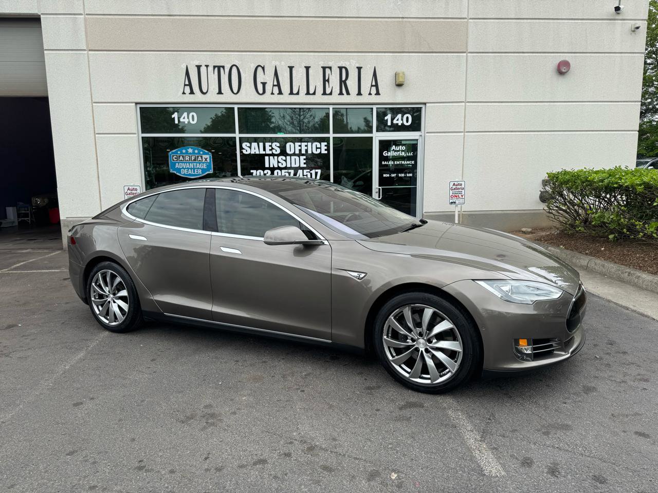 Used 2015 Tesla Model S 85D AWD/4WD image 2