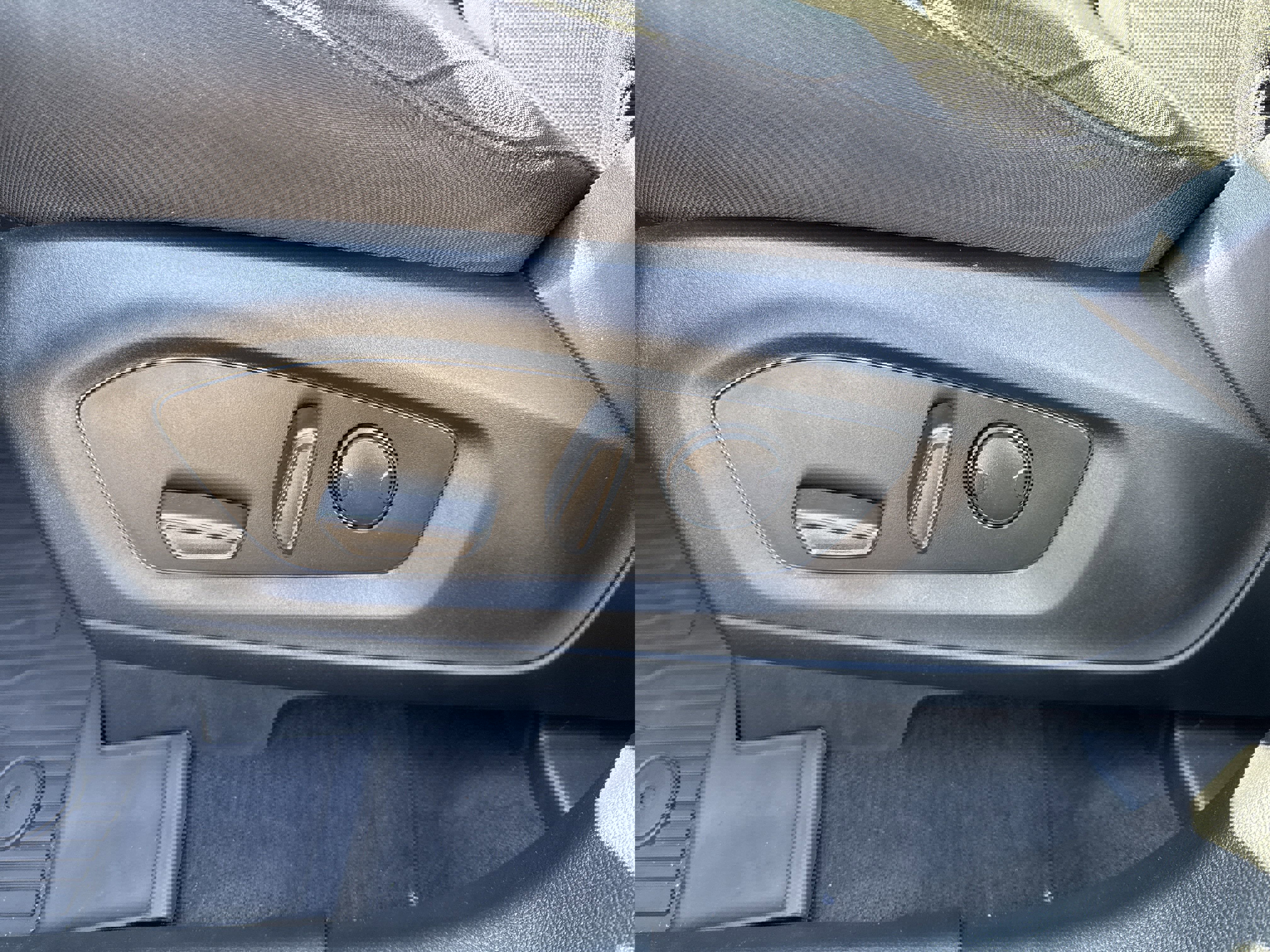 Used 2022 Ford Explorer XLT image 10