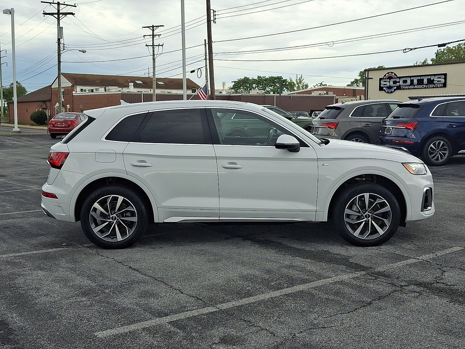 Used 2023 Audi Q5 2.0T Premium w/ Convenience Package AWD/4WD image 7