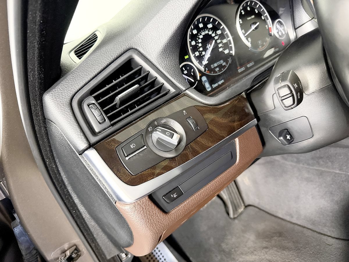 Used 2016 BMW 535i Sedan RWD image 30