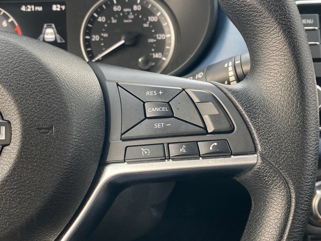 Used 2025 Nissan Versa SV FWD image 15