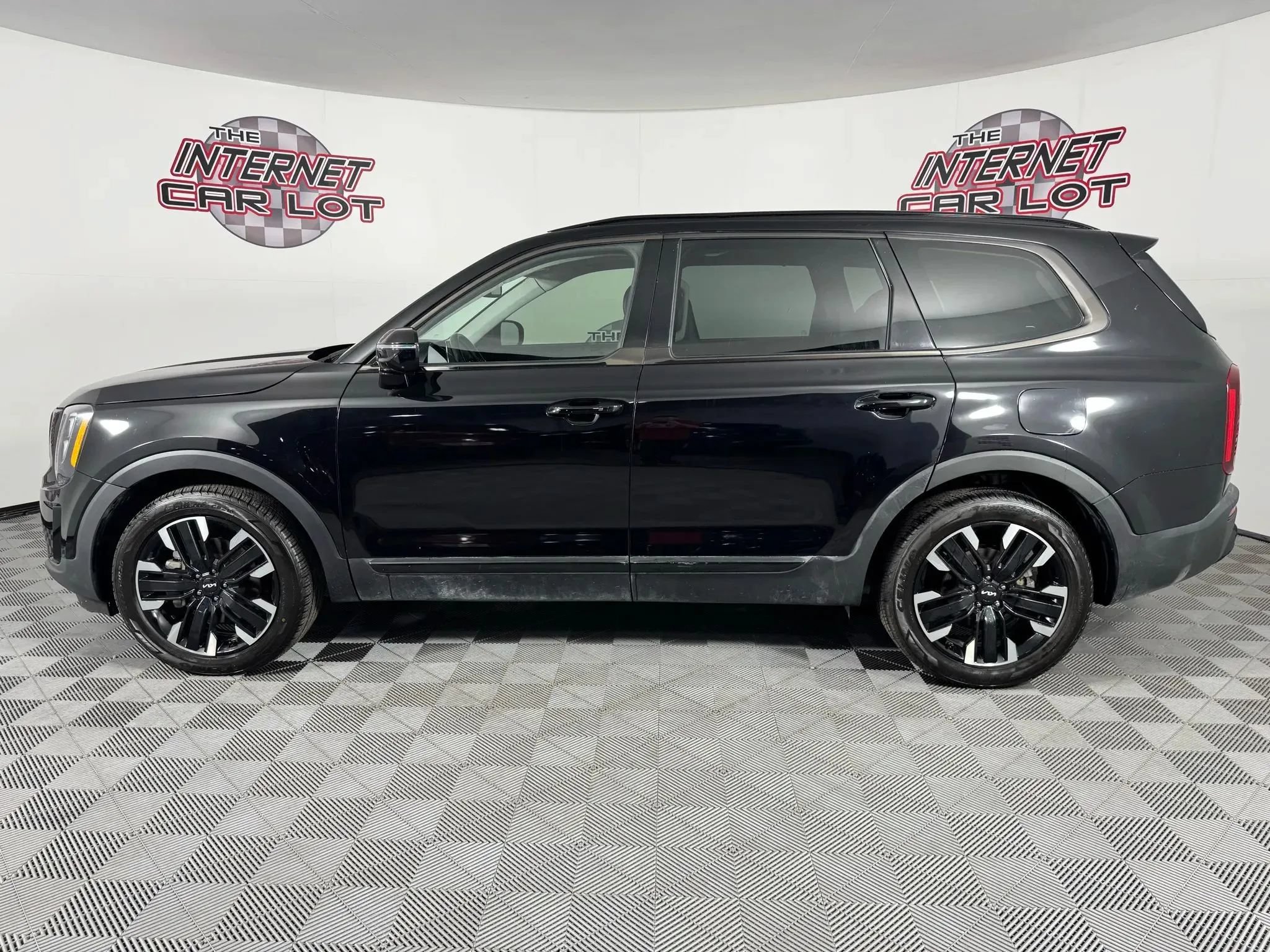 Used 2022 Kia Telluride SX w/ SX Prestige Package AWD/4WD image 4