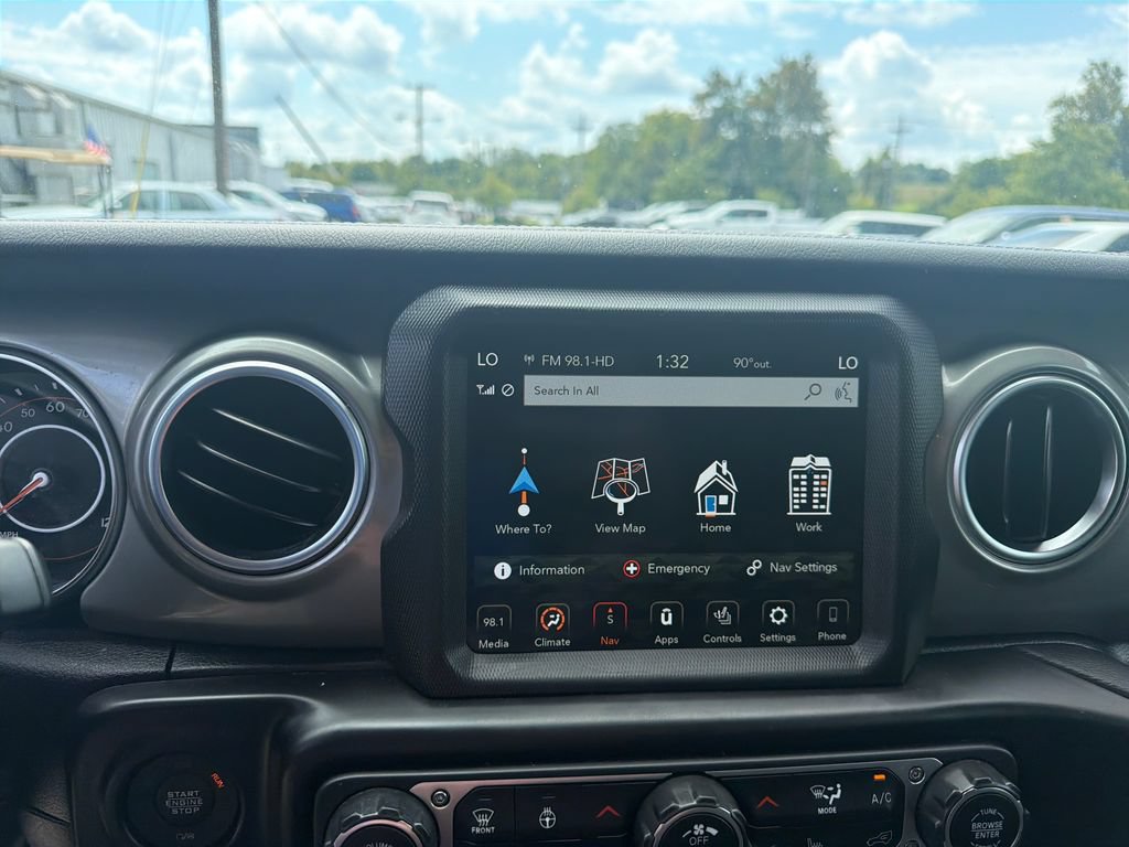 Used 2022 Jeep Wrangler Unlimited Sahara w/ Dual Top Group AWD/4WD image 22