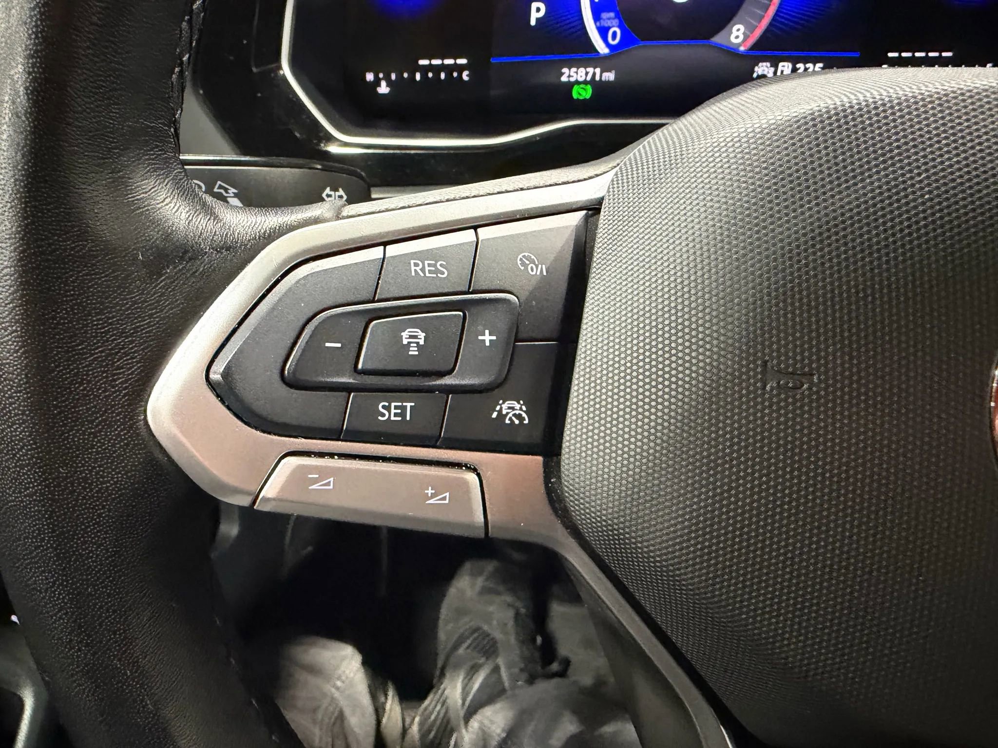 Used 2024 Volkswagen Jetta Sport image 13